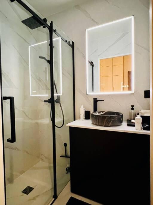 Apartment Luxury 2br, 300m From Eiffel Tower & Rue Cler Area Paris