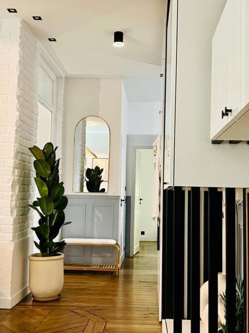 Apartment Luxury 2br, 300m From Eiffel Tower & Rue Cler Area *
