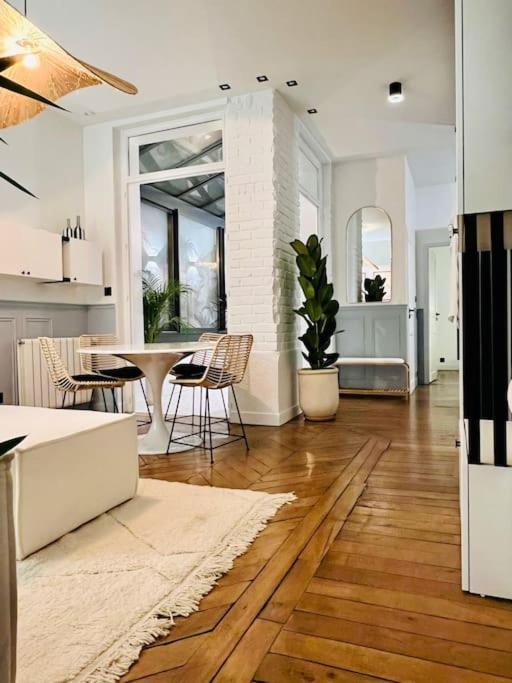 Luxury 2br, 300m From Eiffel Tower & Rue Cler Area Apartment Paris